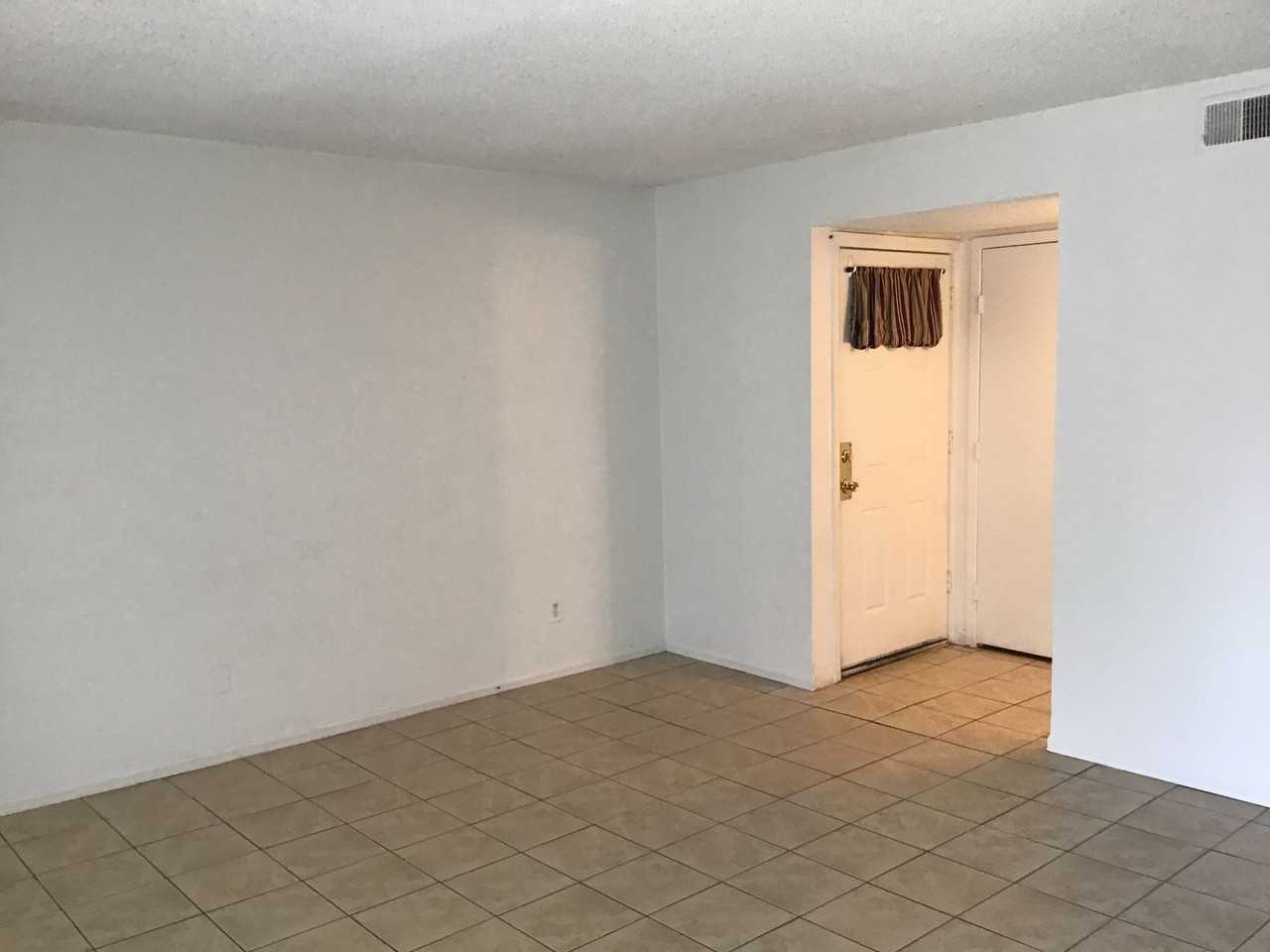 12130 E Kepner Pl - Photo 2 of 11