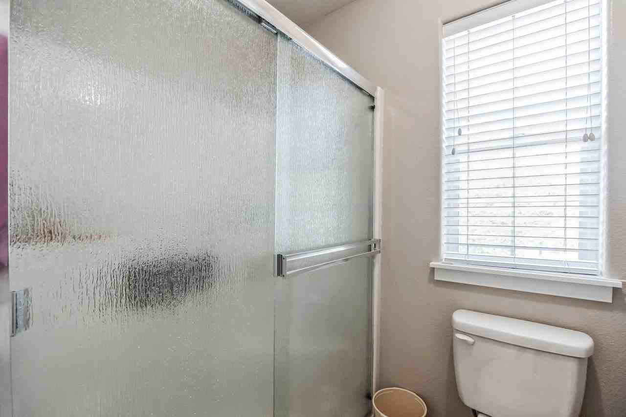 2146 Nw 2nd Ave - Photo 3 of 25