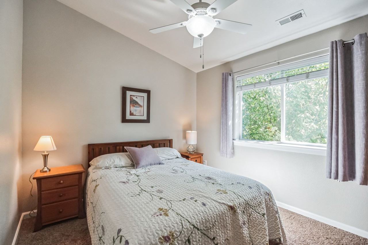 2146 Nw 2nd Ave - Photo 5 of 25