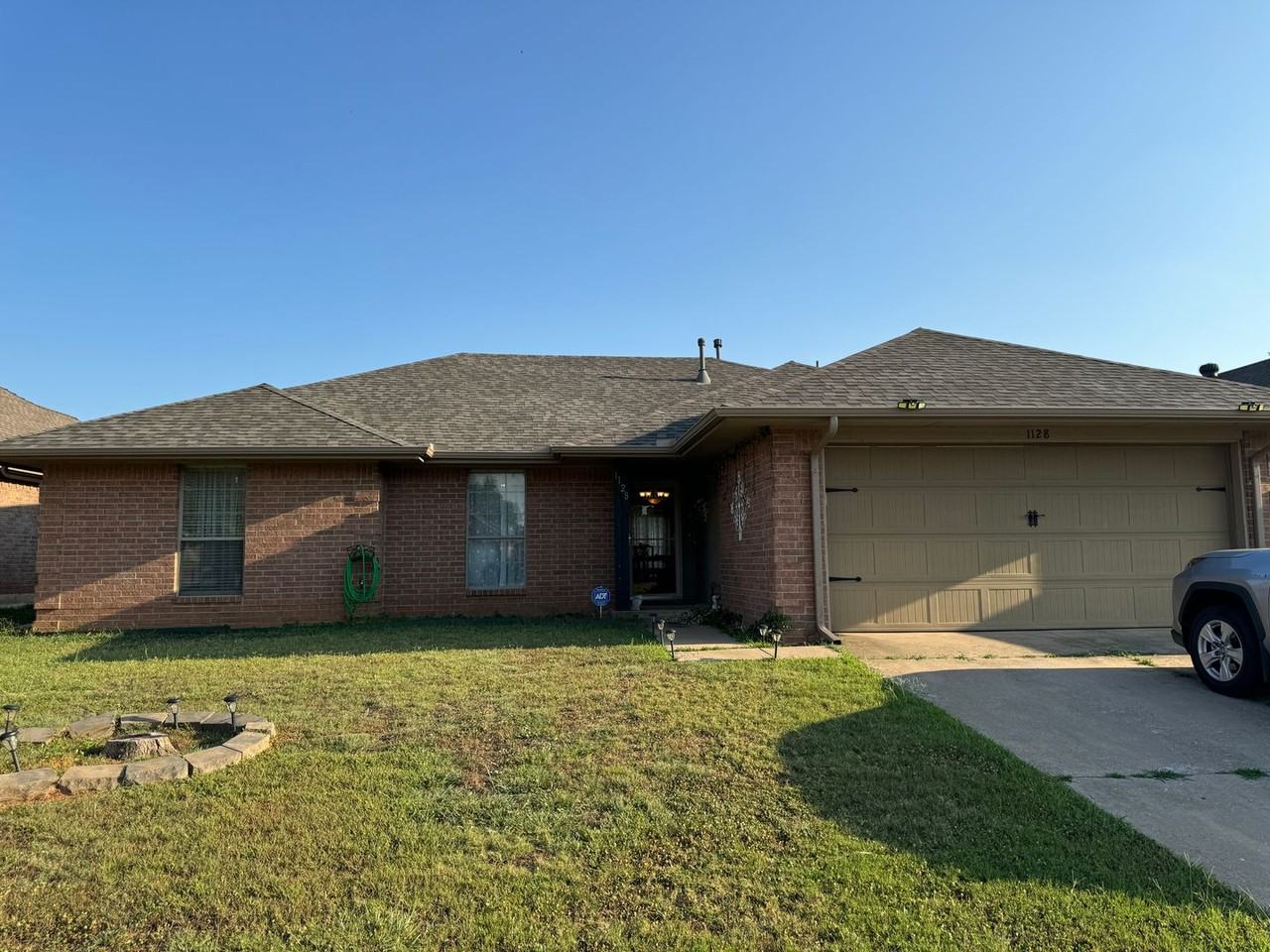 1128 Sw 128th St - Photo 2 of 24