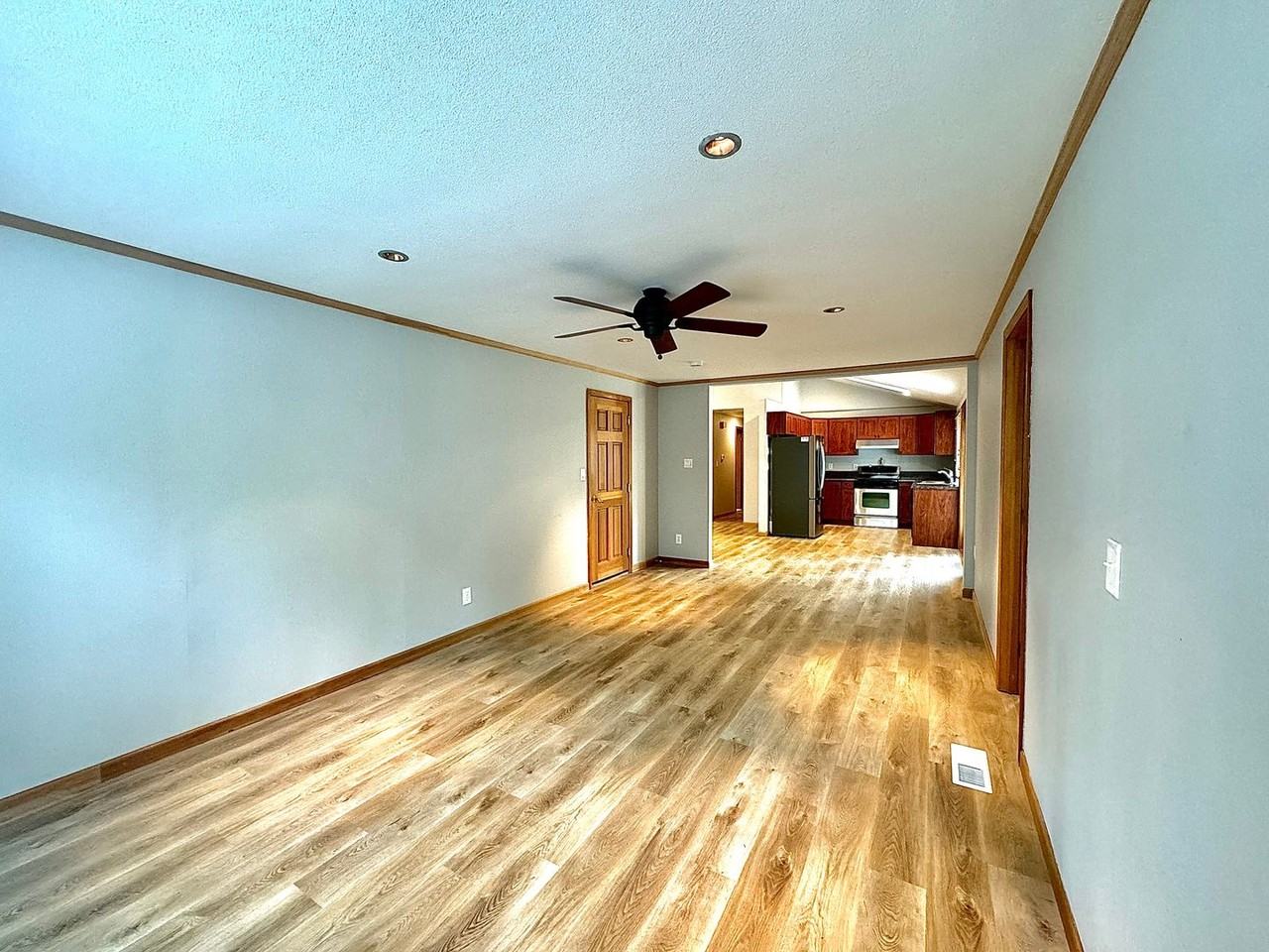 12809 97th Ave Ne - Photo 3 of 17