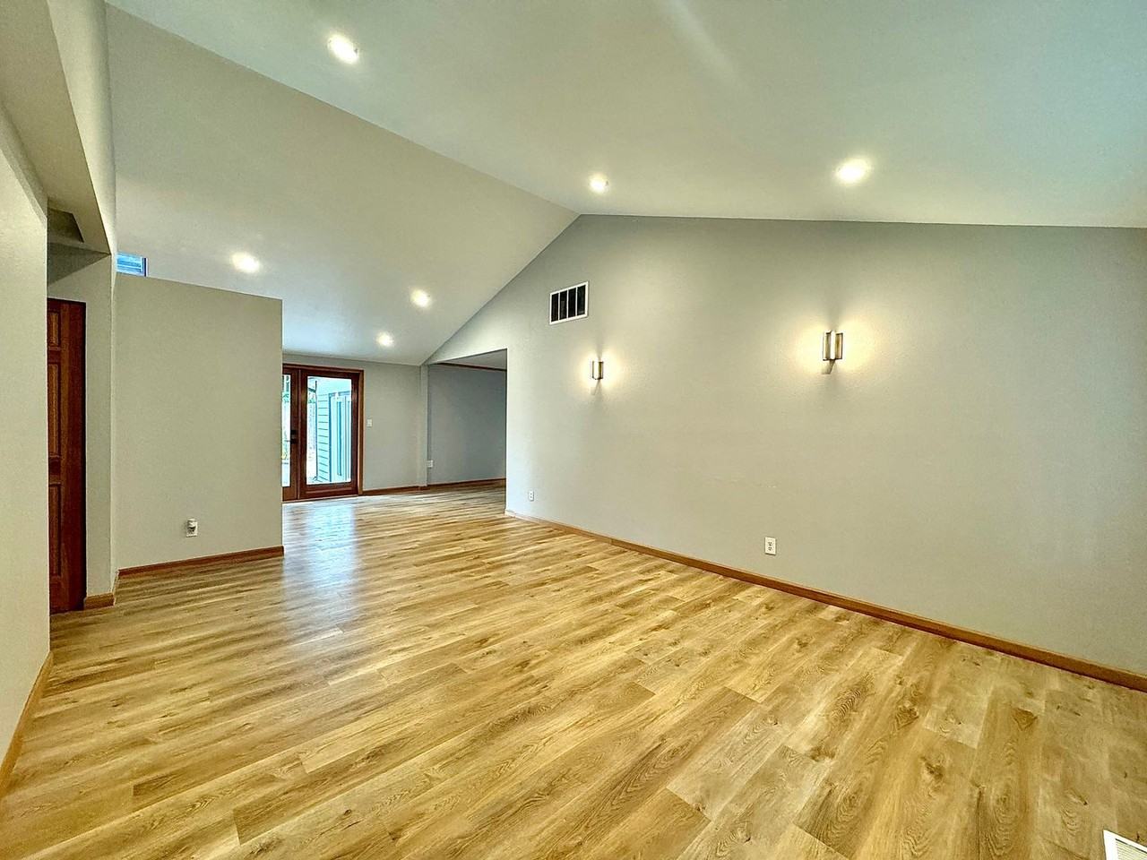 12809 97th Ave Ne - Photo 6 of 17