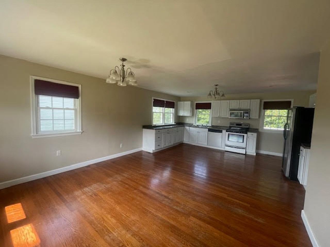 22585 Key Way - Photo 2 of 17