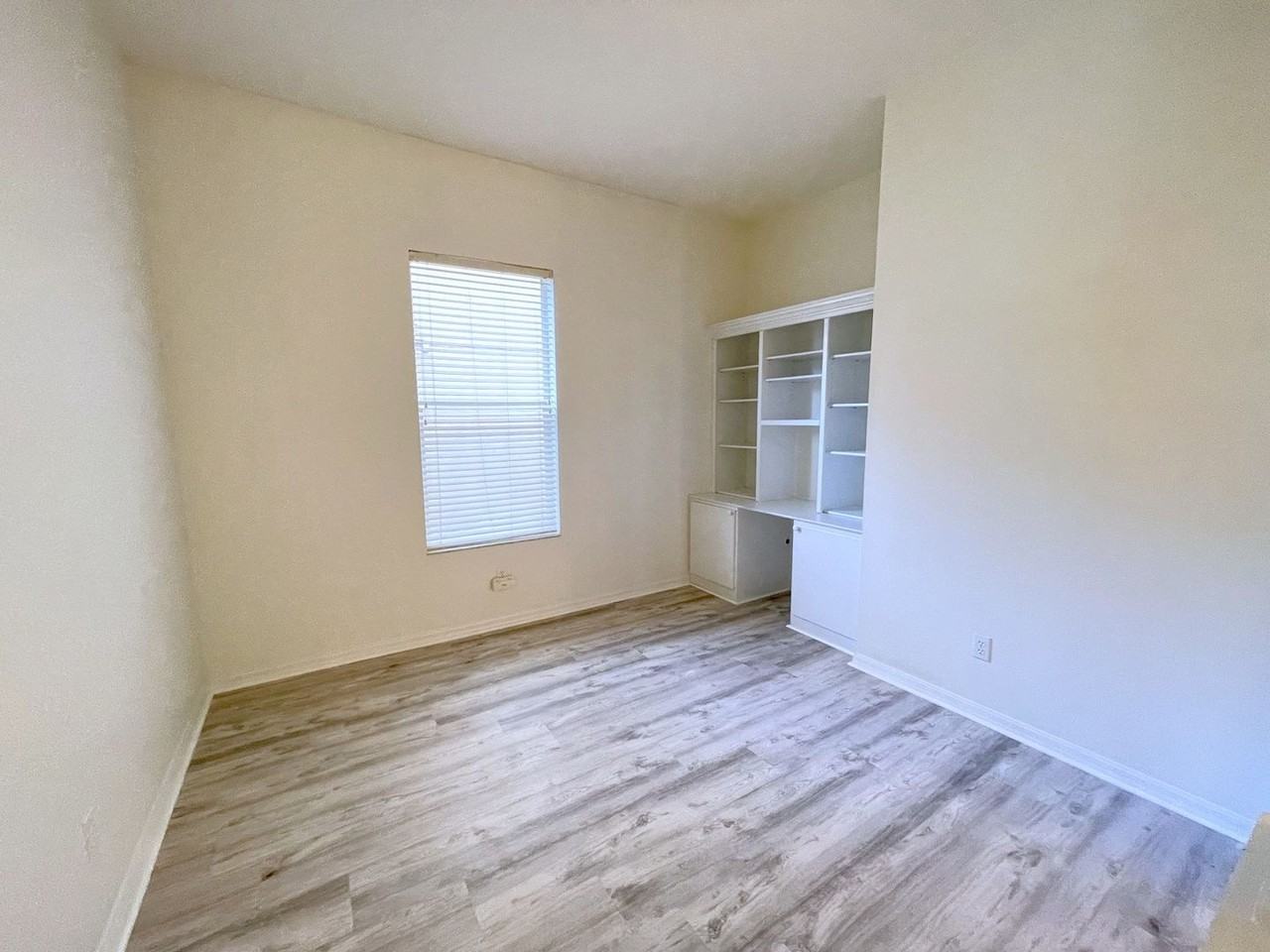 SO-16804 Parsonage Lake Ln - Photo 2 of 3