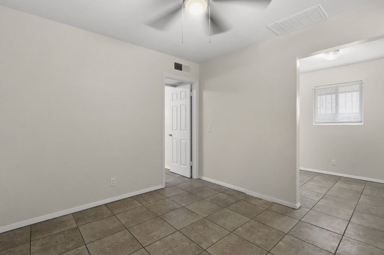 3901 Leavell Avenue - Photo 2 of 20