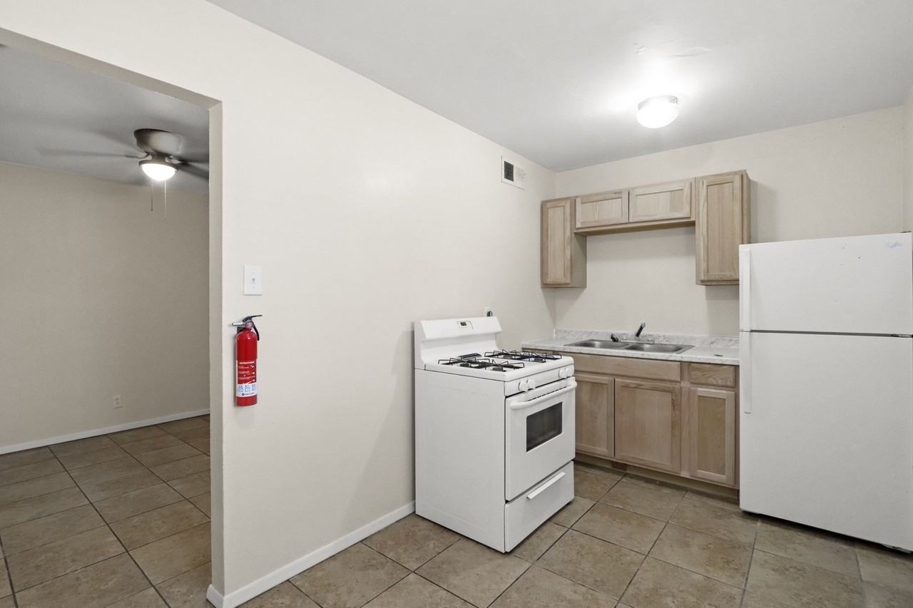 3901 Leavell Avenue - Photo 7 of 20