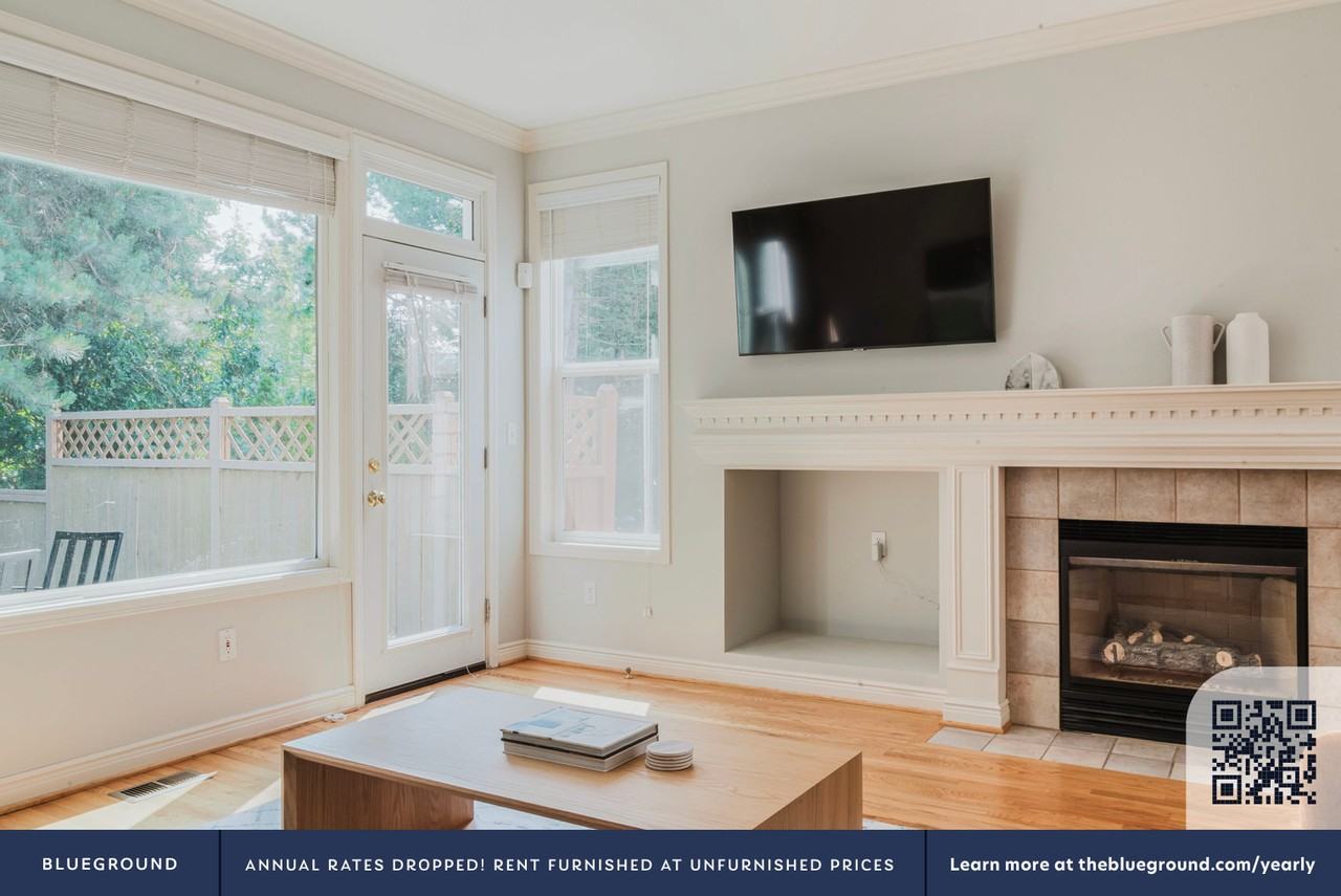 1525 Ne Iris St #759 - Photo 3 of 34