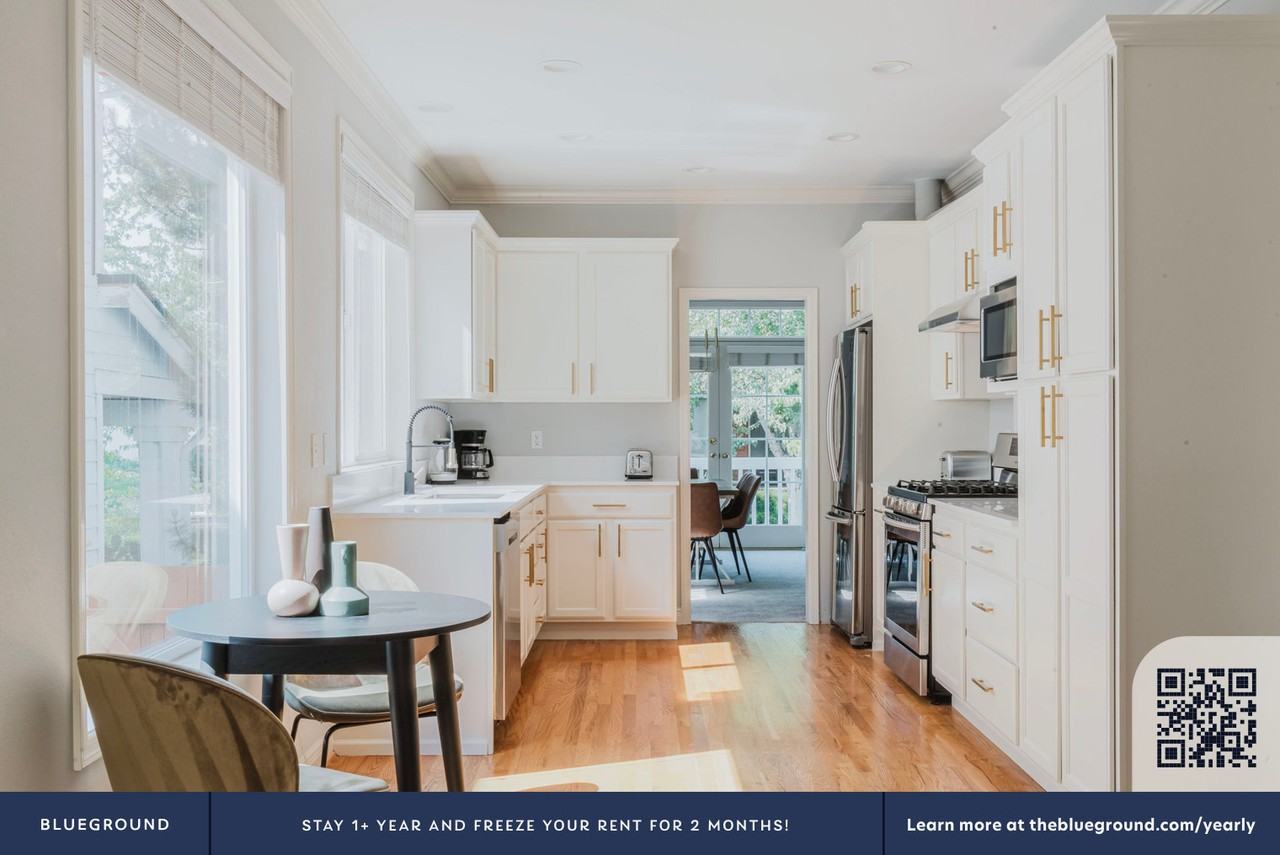 1525 Ne Iris St #759 - Photo 7 of 34