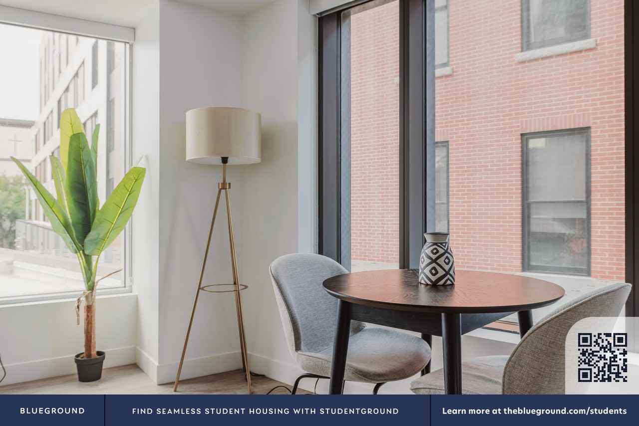 425 Massachusetts Avenue - Photo 7 of 33