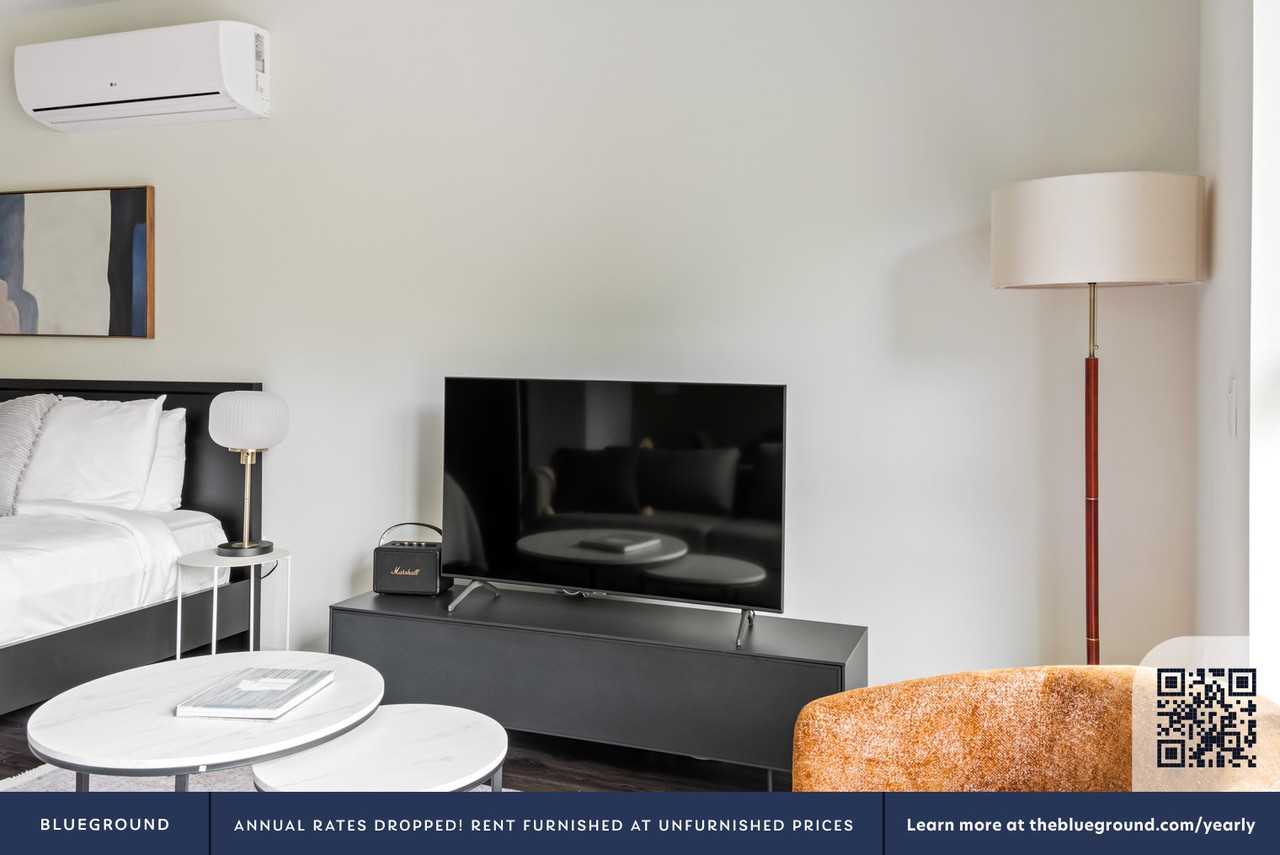 210 Fairview Ave N #378 - Photo 4 of 28