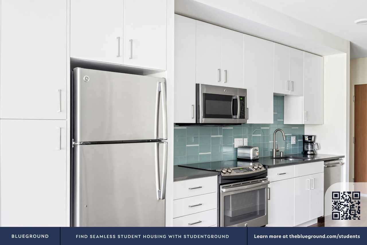 210 Fairview Ave N #378 - Photo 7 of 28