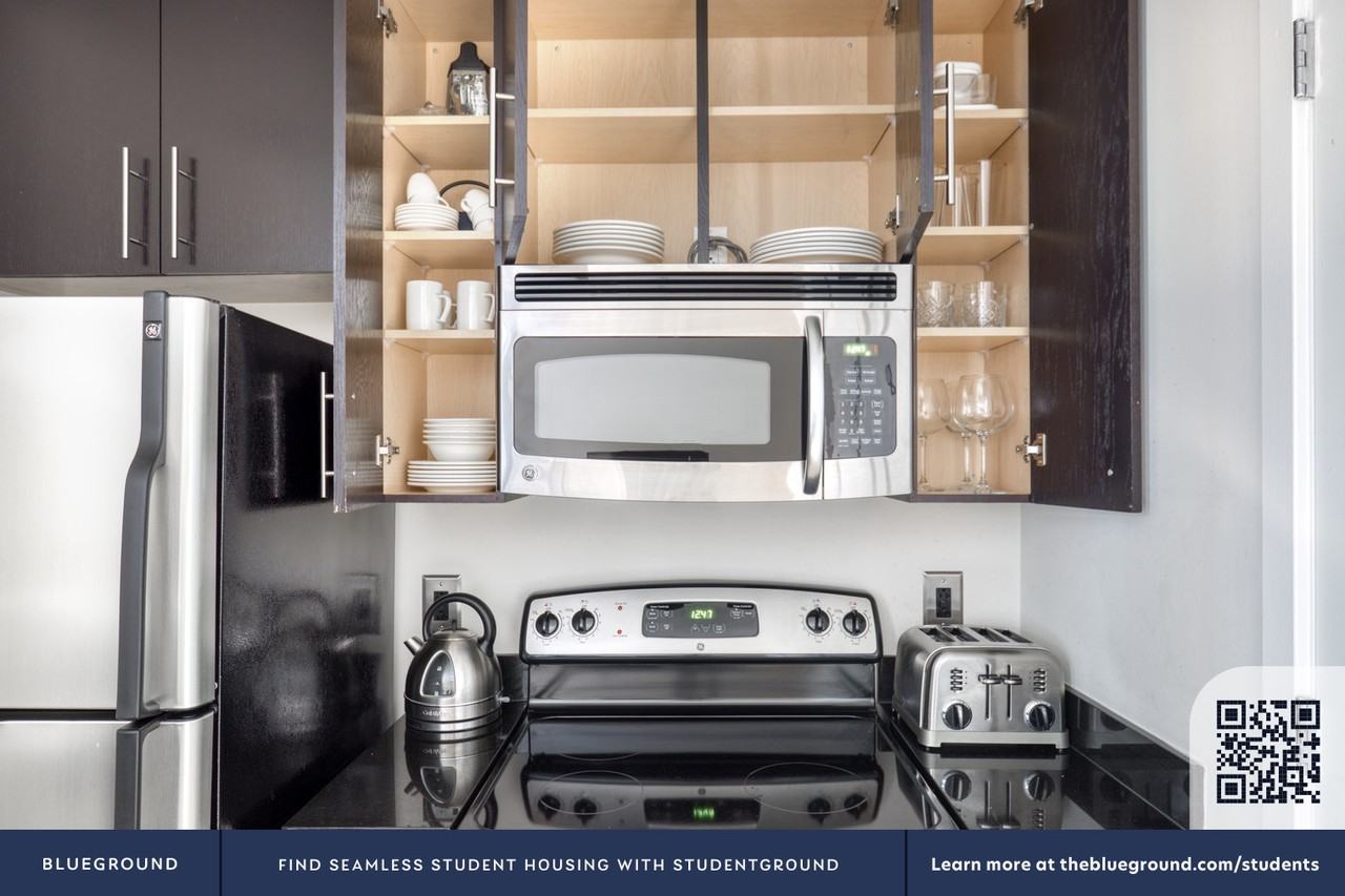 733 15th Street Northwest - Photo 6 of 24