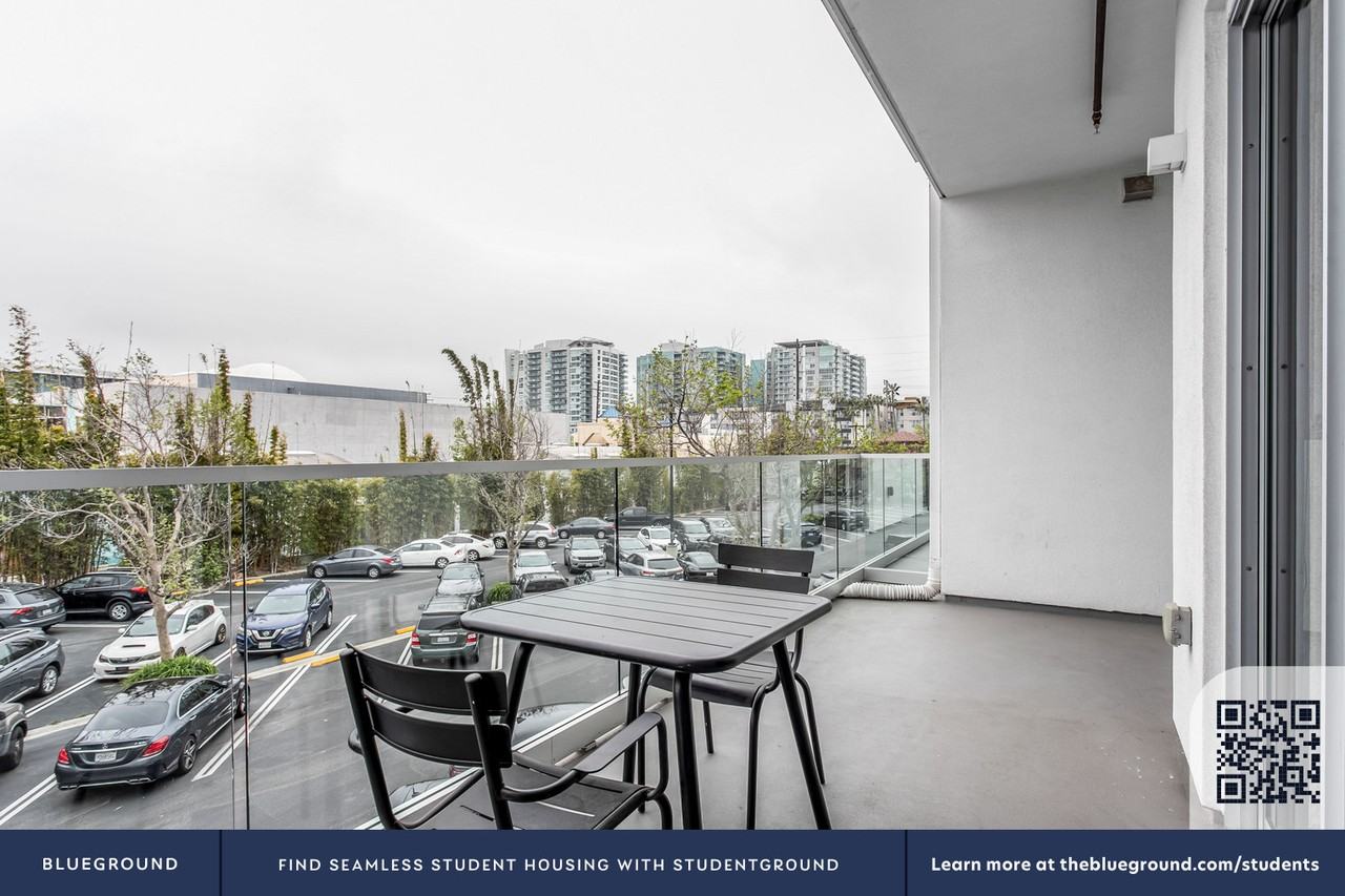 4210 Del Rey Avenue - Photo 7 of 41