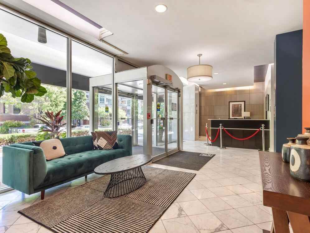 The Statesman - Photo 7 of 19