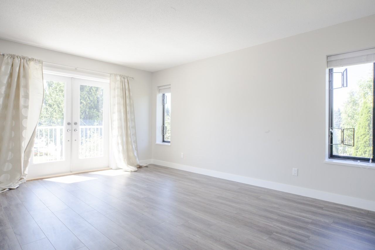 11604 75A Avenue - Photo 7 of 16