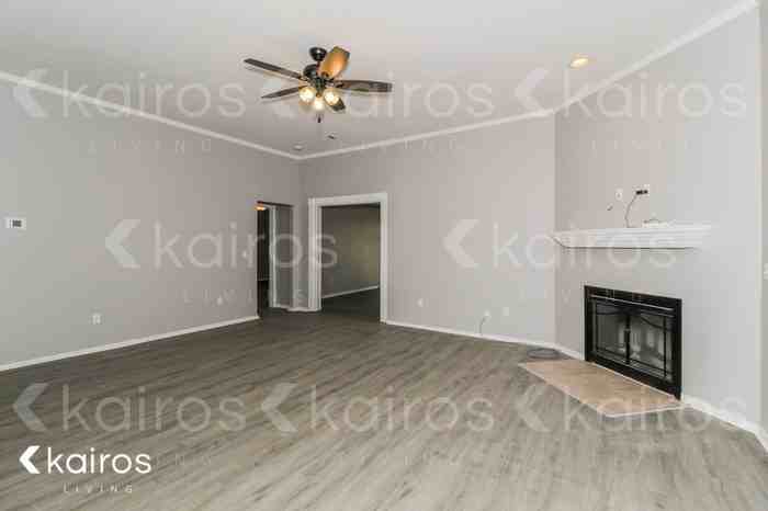 3312 Rockwell Rd - Photo 2 of 17