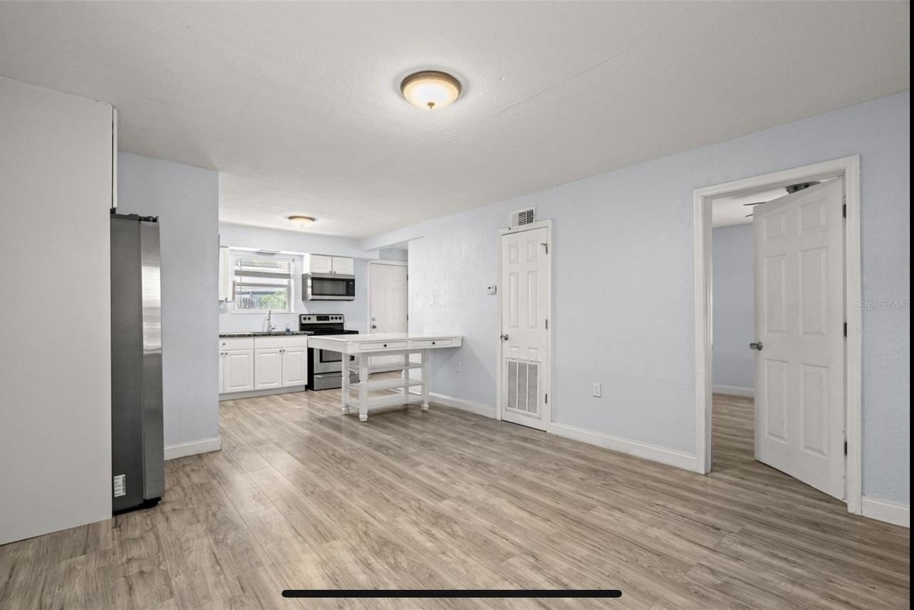 725 21st Ave S #A - Photo 2 of 18