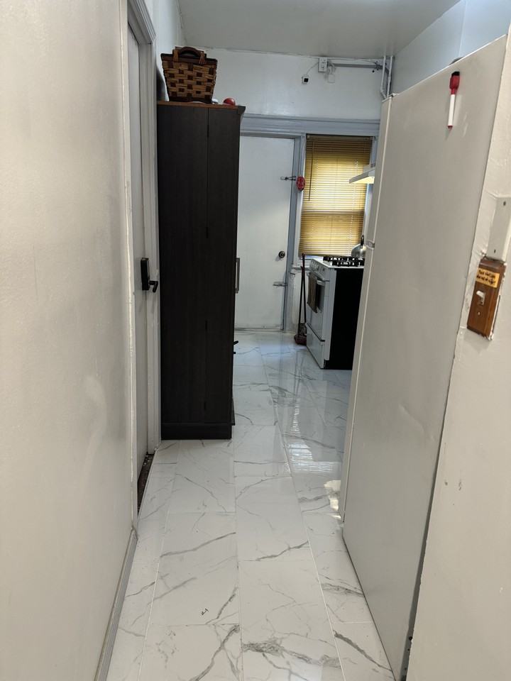 535 E 29th St #E1-3 - Photo 5 of 13