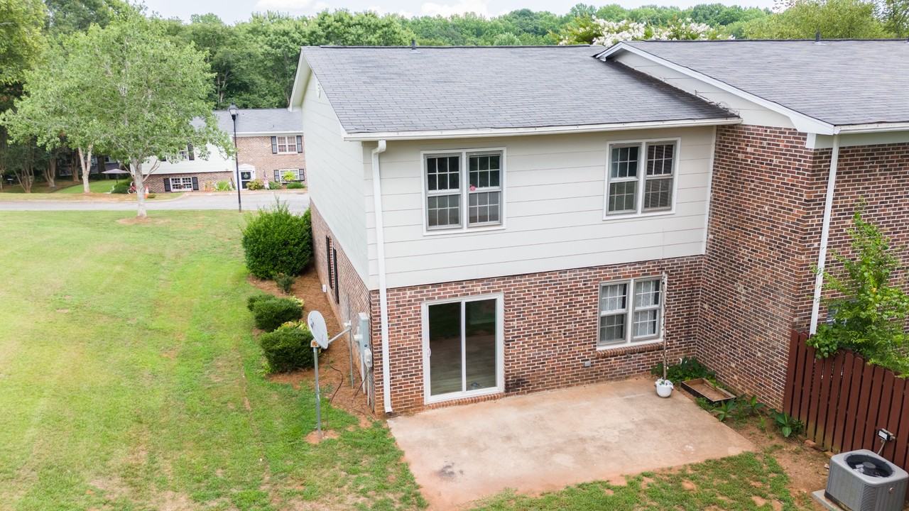 118 Fernridge Dr - Photo 2 of 27