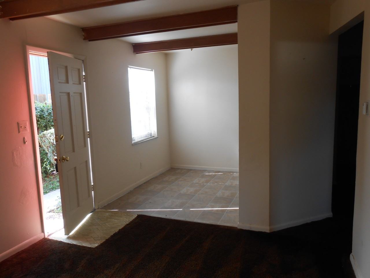 1360 Highland St #APTF - Photo 4 of 18