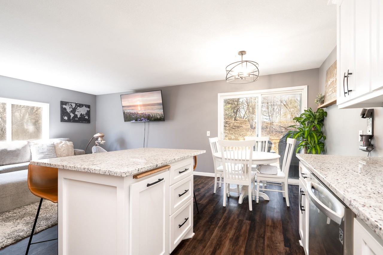 5828 Covington Ter - Photo 2 of 15