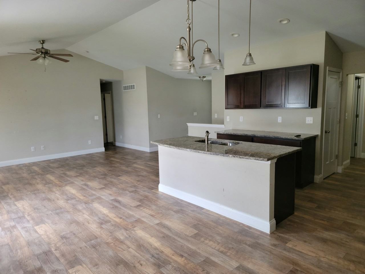 145 Rockport Dr #NA - Photo 2 of 6