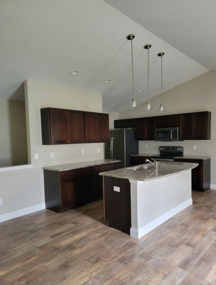 145 Rockport Dr #NA - Photo 3 of 6