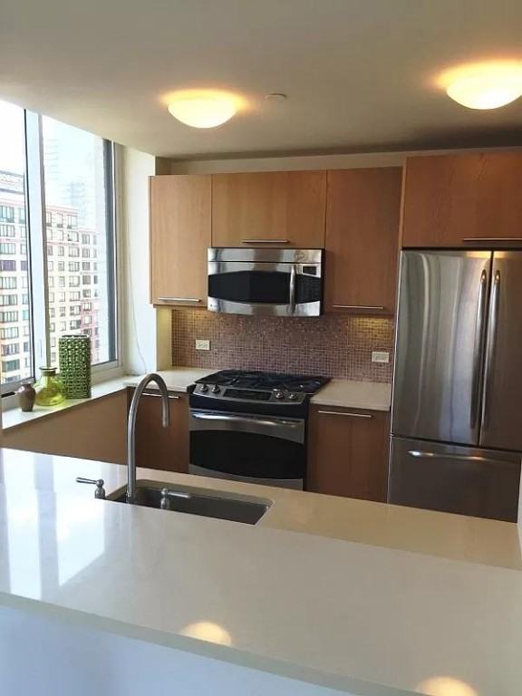 W 63rd St #1410 - Photo 3 of 12