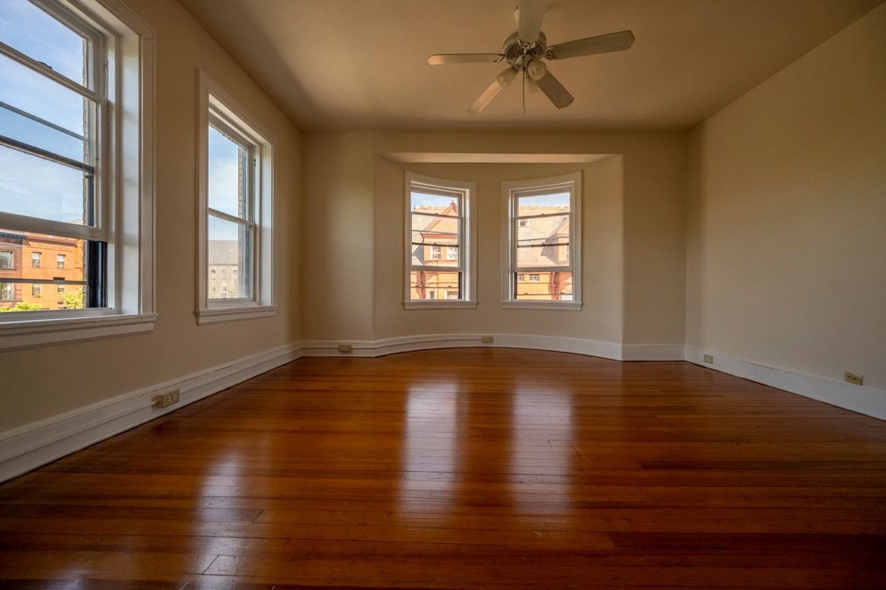 1631 Park Ave - Photo 4 of 22