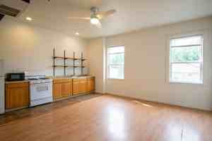 featured image of 2044 N Kilpatrick St #210