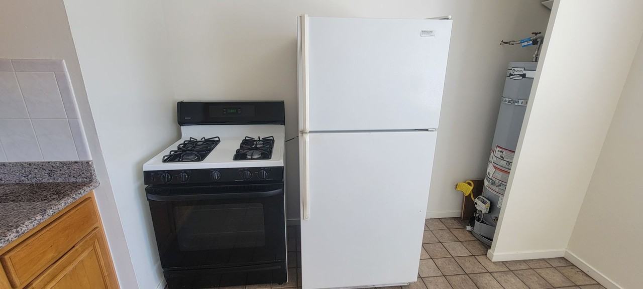 1640 Hearst Ave #D - Photo 5 of 15