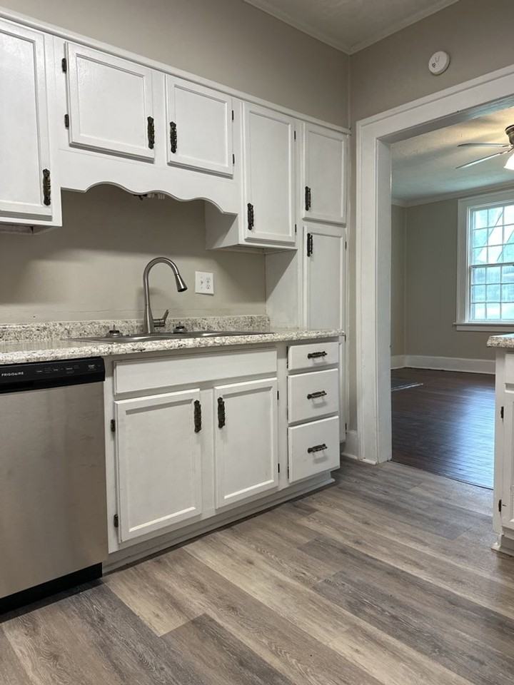 1704 Johns Road Ext - Photo 2 of 21