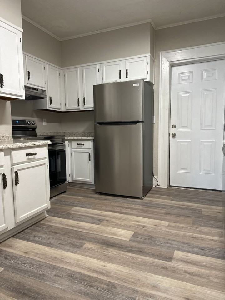1704 Johns Road Ext - Photo 5 of 21