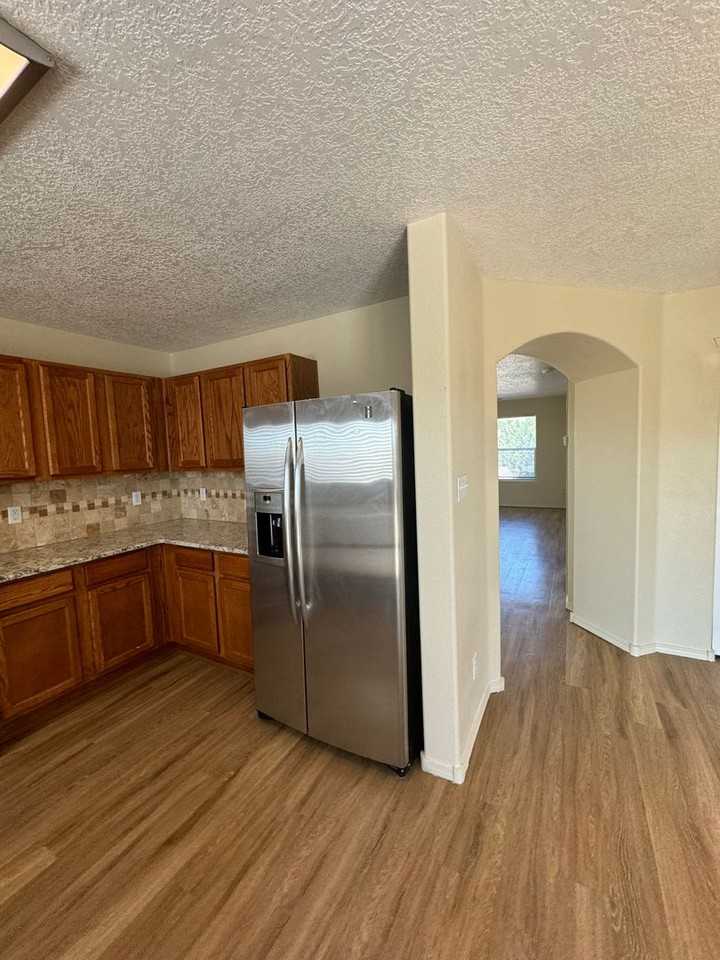 670 Purple Aster Ave Sw - Photo 5 of 31
