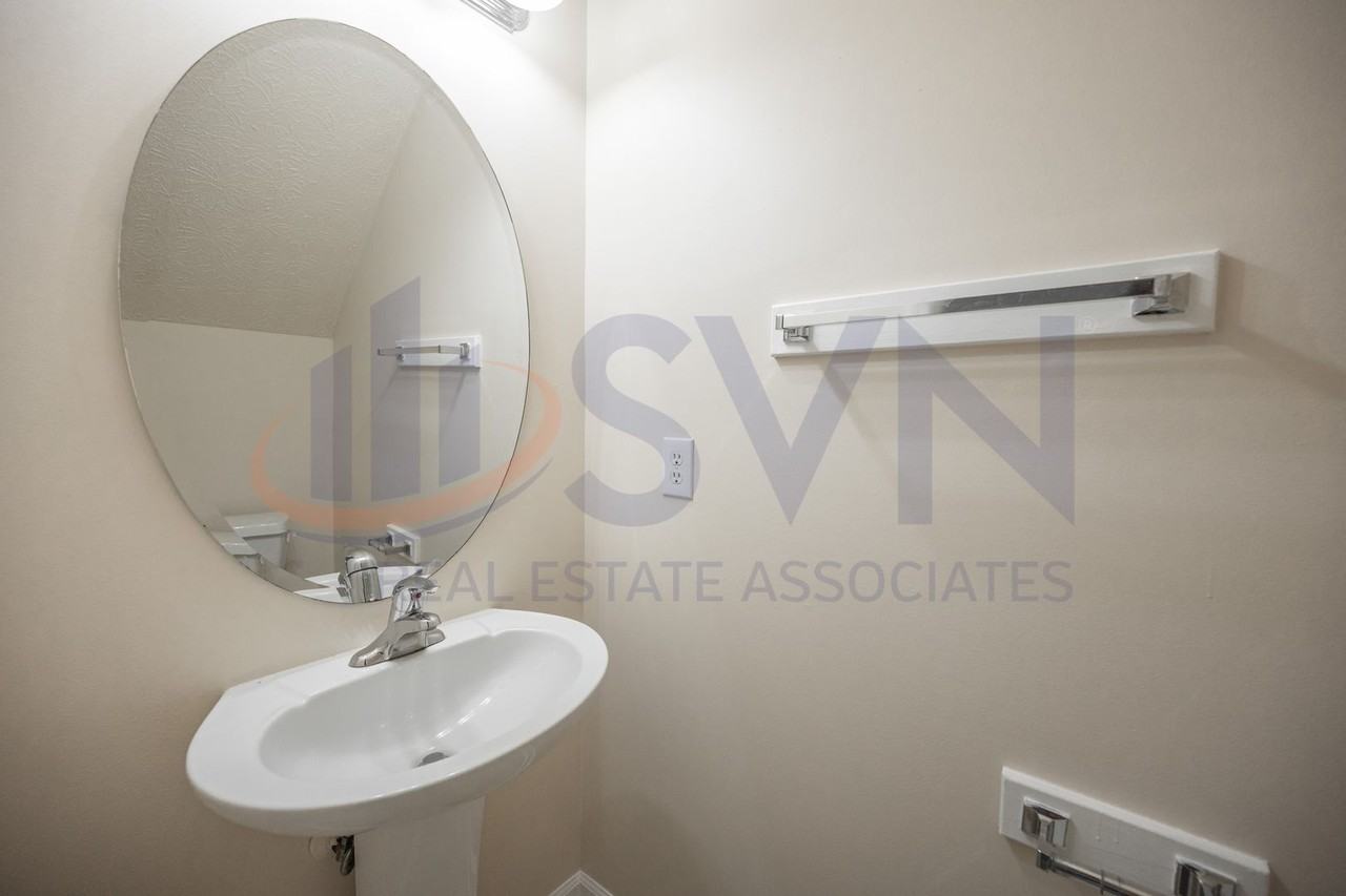 3107 Ivey Wood Ln - Photo 5 of 11