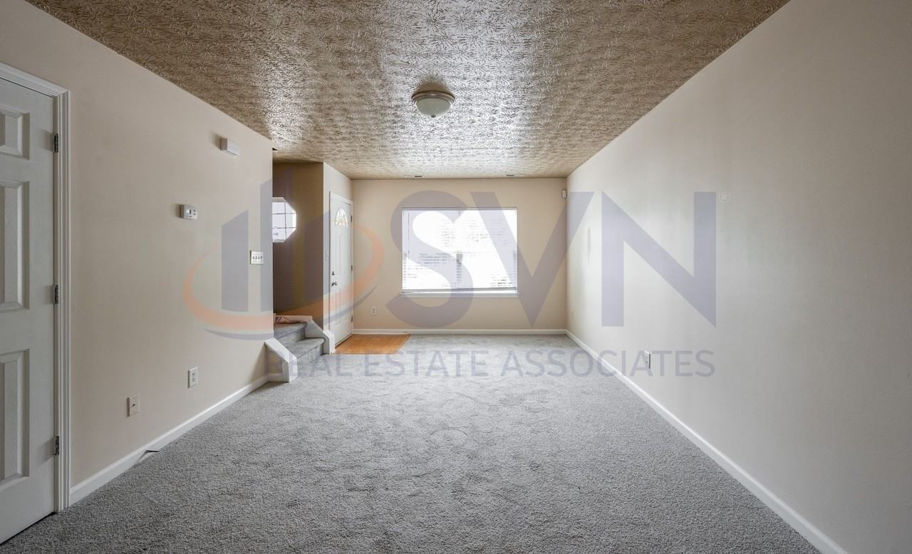 3107 Ivey Wood Ln - Photo 6 of 11