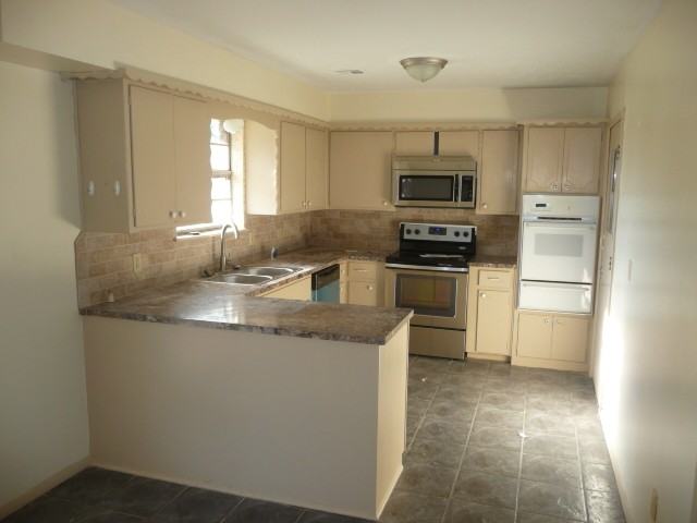 515 Sw 69th St - Photo 5 of 14