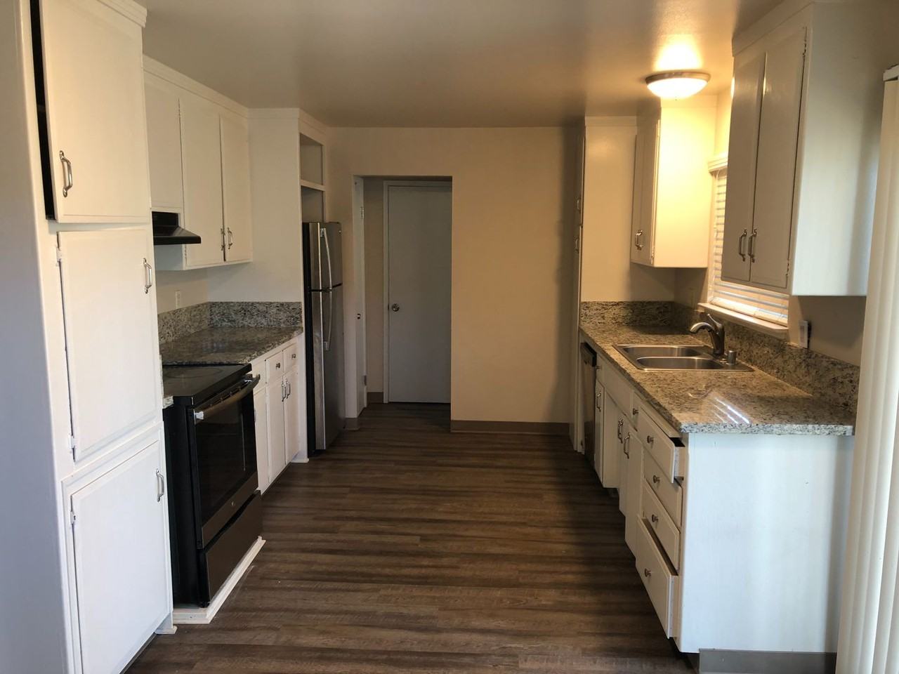 2501 Borica Way - Photo 3 of 10