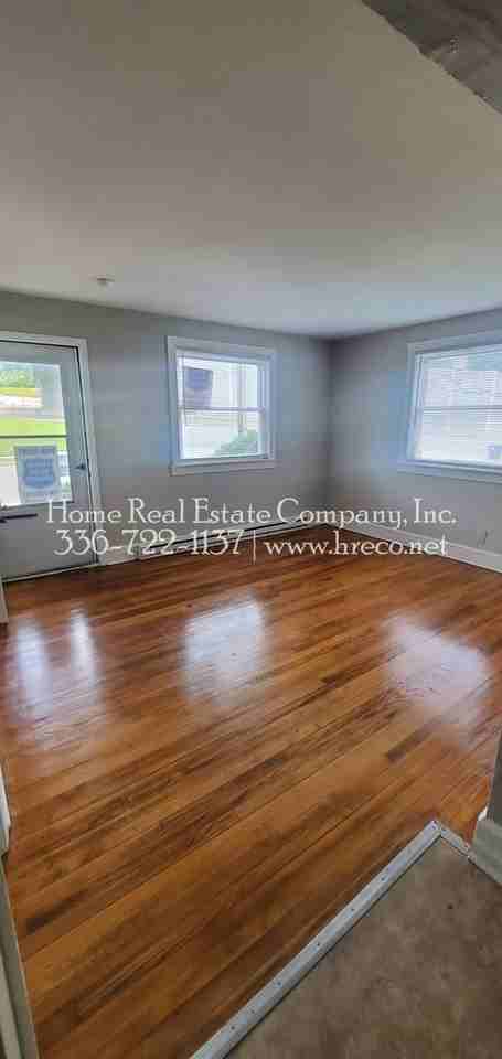 1321 Cunningham Avenue - Photo 3 of 8