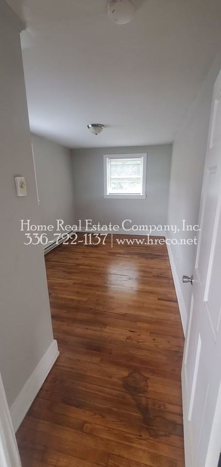 1321 Cunningham Avenue - Photo 4 of 8