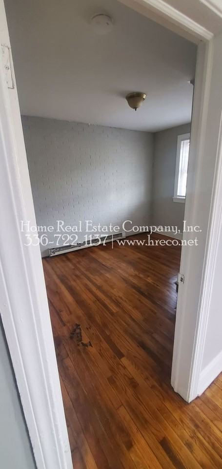 1321 Cunningham Avenue - Photo 5 of 8