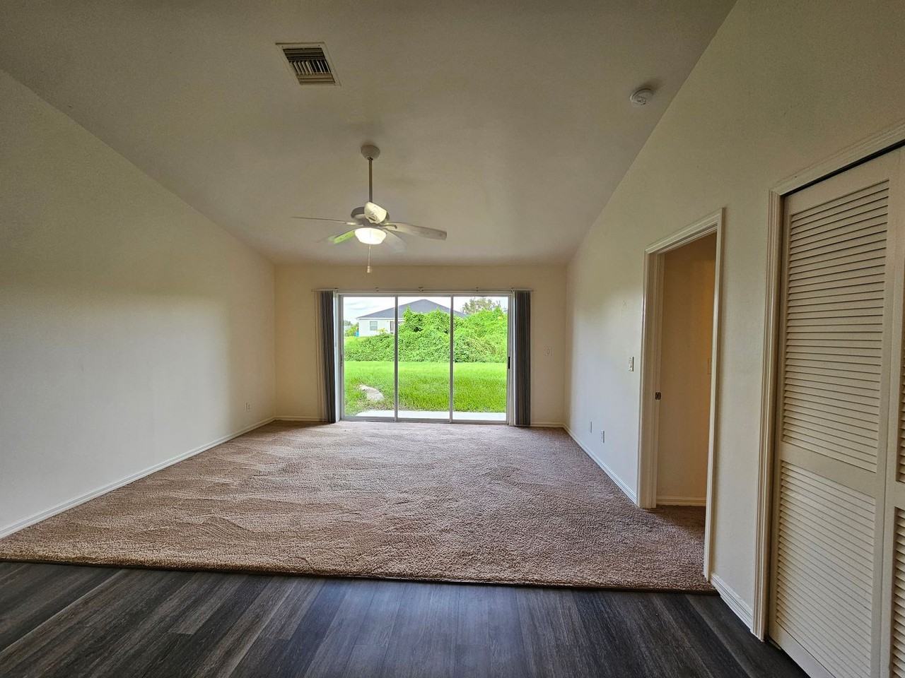 207 Hightower Ave S - Photo 2 of 16