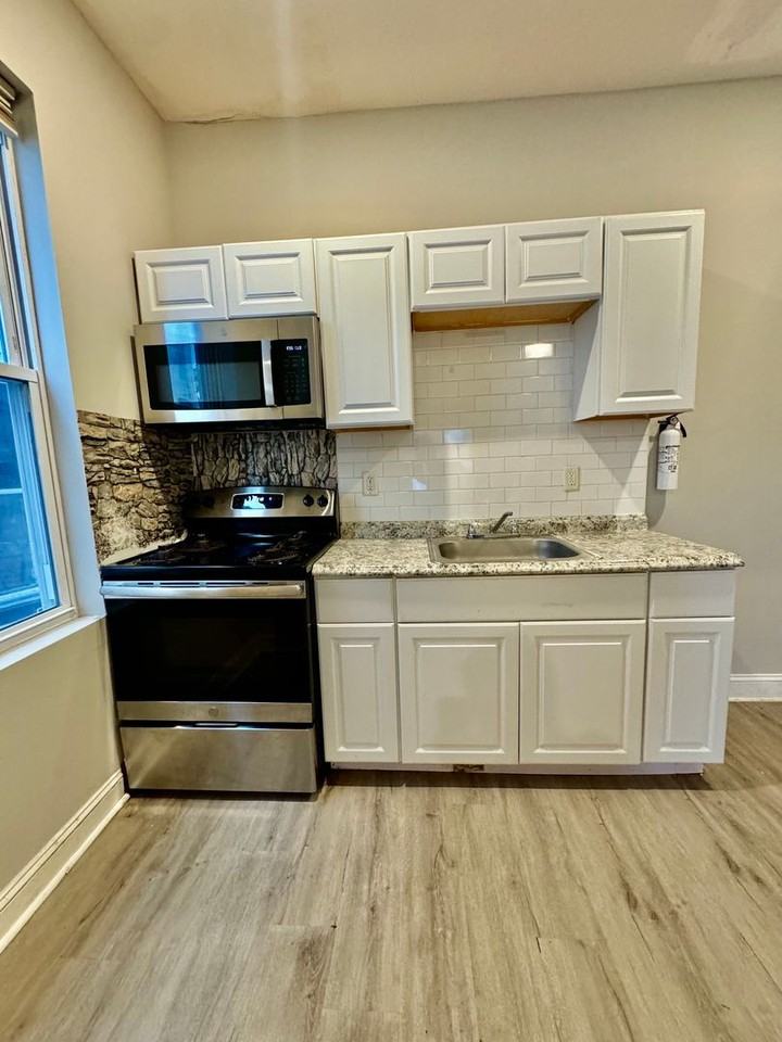 736 E. Church Ln. - Photo 3 of 7