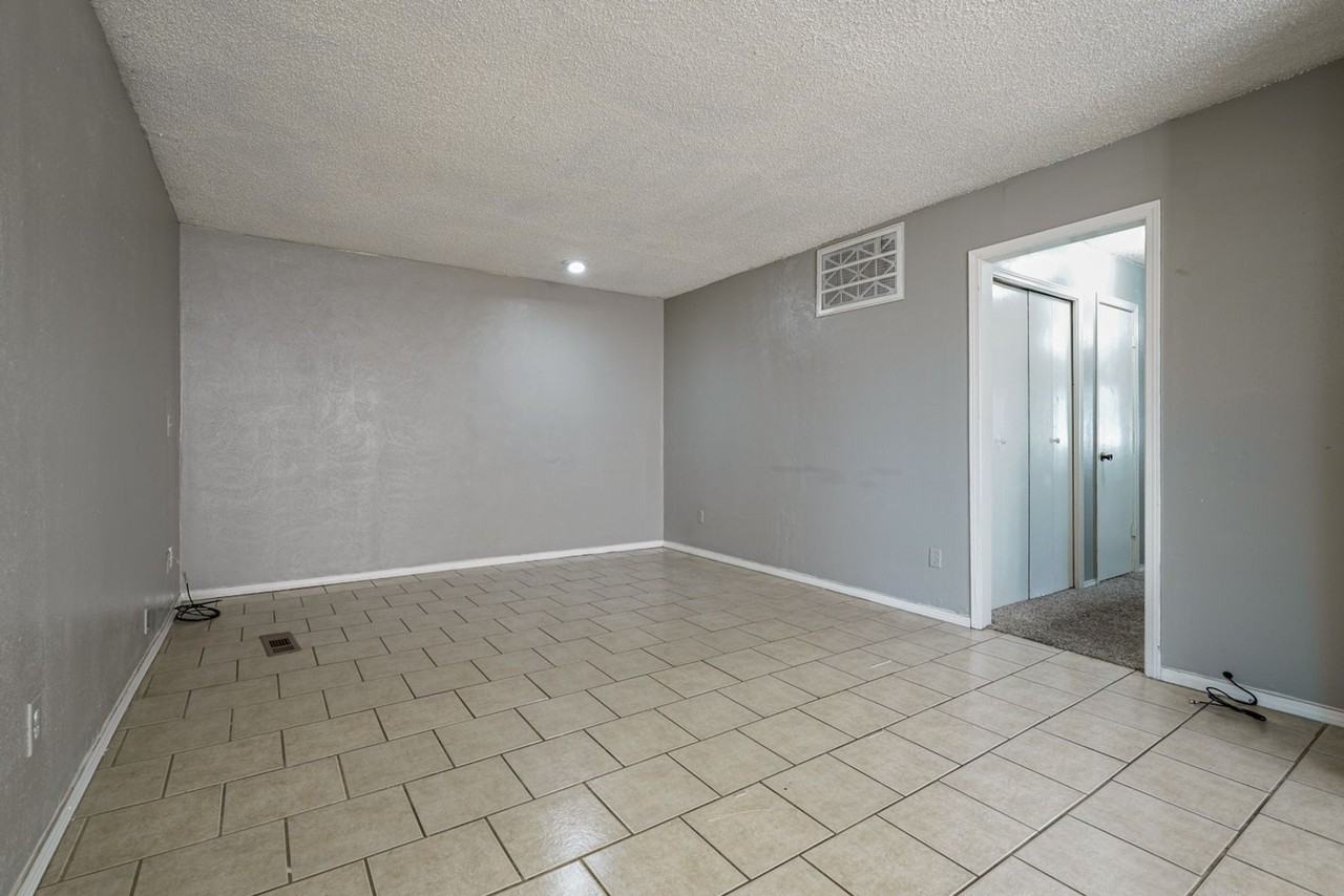 3 bed 2 bath duplex in Midwest City - Photo 2 of 3