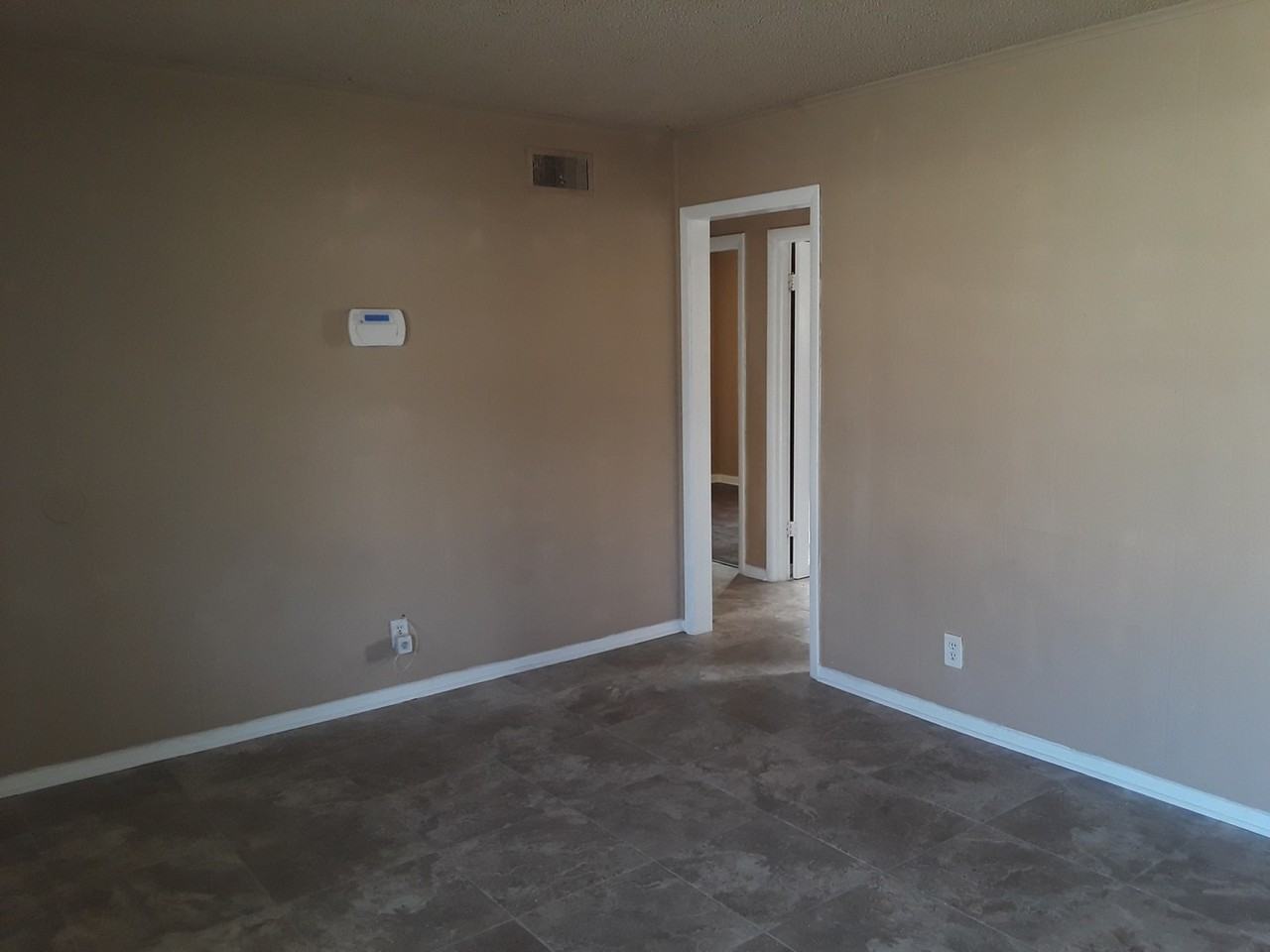 636 E 49th Pl N - Photo 4 of 17