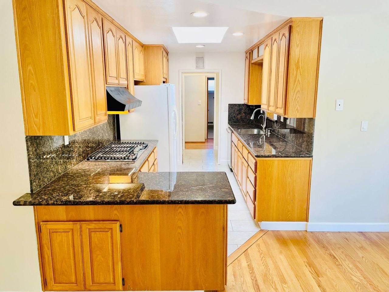 1946 Miramonte Ave - Photo 2 of 20