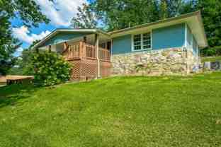 1032 S Seminole Dr - Photo 1 of 1