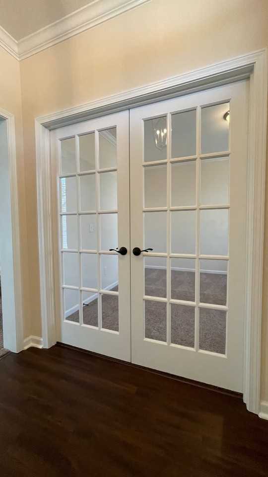 303 Starling Ave - Photo 4 of 39