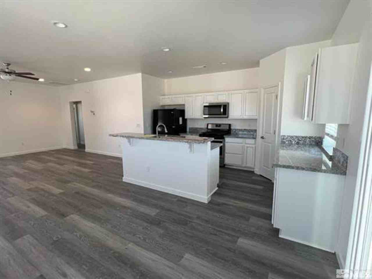 4519 Mifflin St - Photo 3 of 10