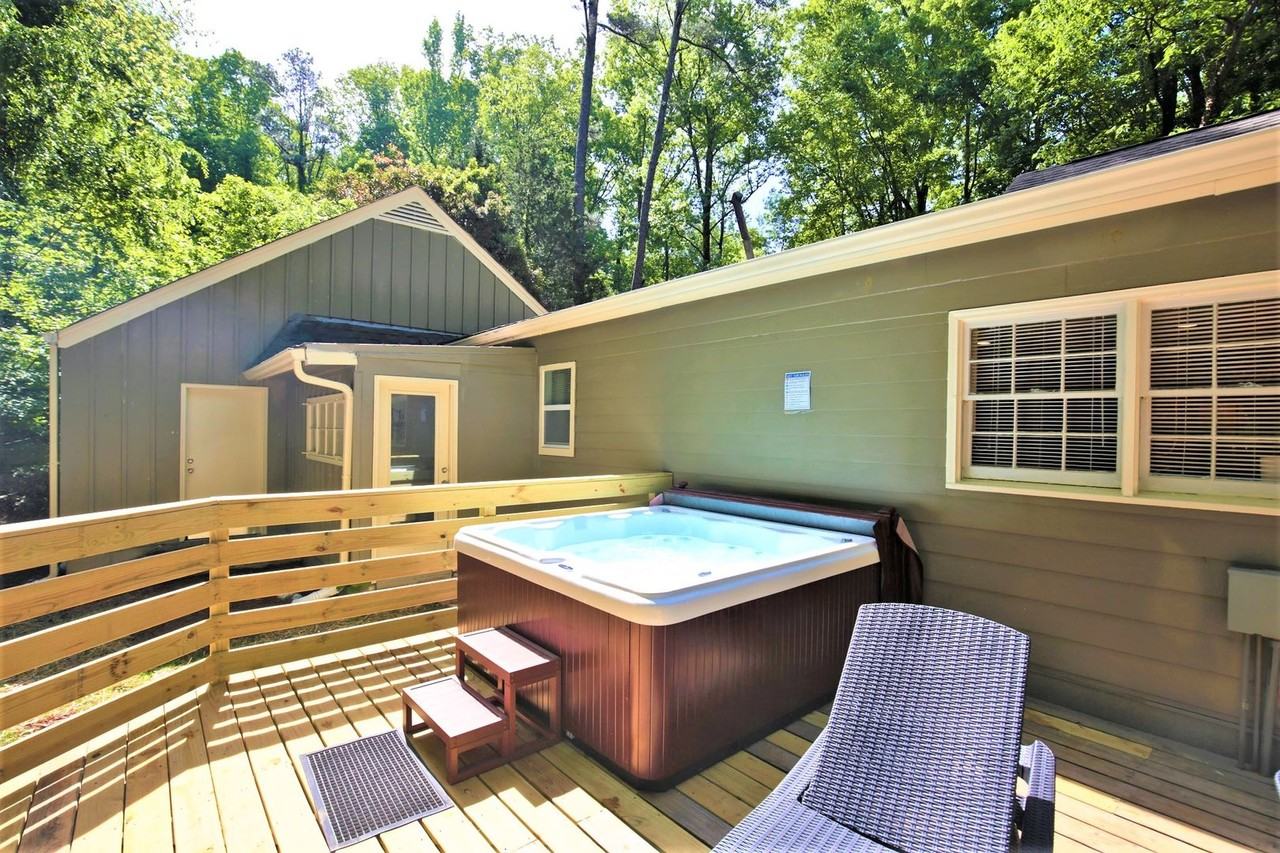 2885 Duke of Gloucester Street - Photo 7 of 50